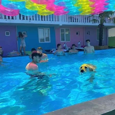 (adults Only) קוסטינסטי
