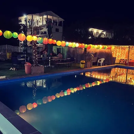 (adults Only) * Costineşti